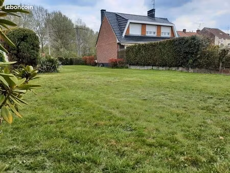 a vendre : maison de qualité