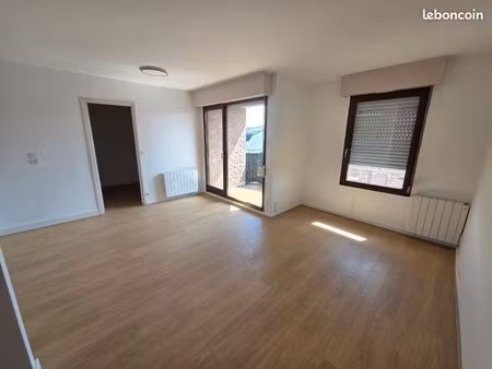 loue t2 avec balcon