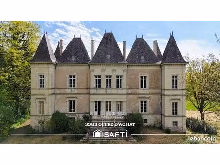 château 12 pièces 333 m²