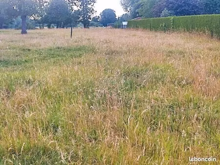 terrain constructible 574 m² mouchin