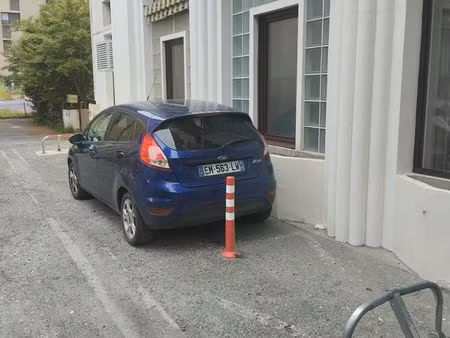 loue parking pres de la poste /residence angleterre luchon