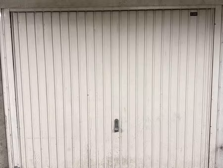 box 15 à 18m2
