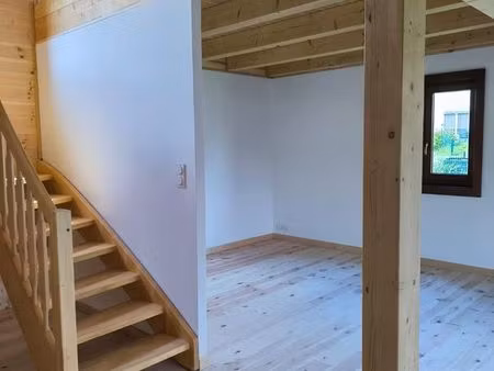 chalet madrier bois aumon aubrac jamais habite 130m2