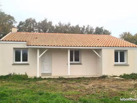 maison 3 chambres – climatisation – jardin de 705 m² – le cellier