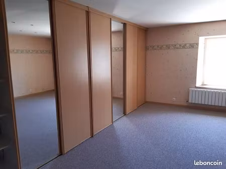maison à la campagne