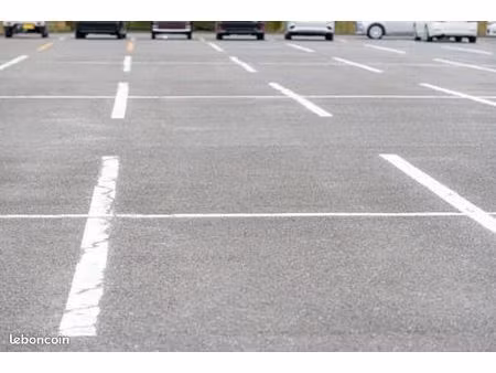 parking a louer   sécurisé   contrôle accès  caméra et gardien wingles
