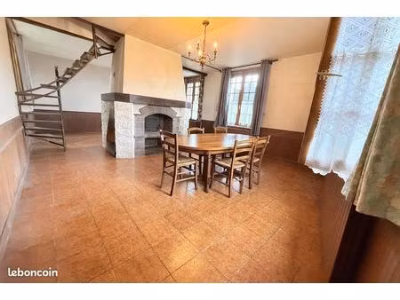 maison + garage + dépendances