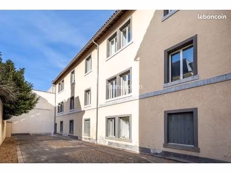 t1 21m2 av. charras