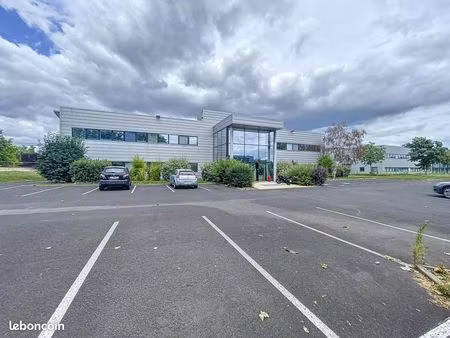 bureau 198 m²