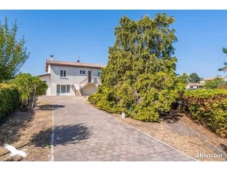 maison 8 pièces 160 m²