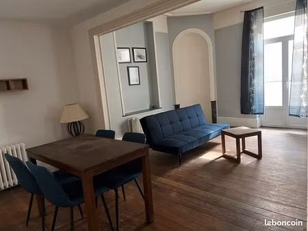 appartement t3 meublé avec terrasse