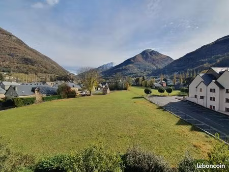 t3 classique 34 m² avec balcon - vue sur le château