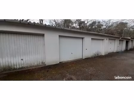 garage box ferme 15m2 anglet
