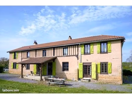 2 gites de charme adossés à maison familiale proche des pyrénées à la lisère du gers