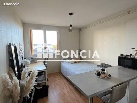studio 1 pièce 19 m²
