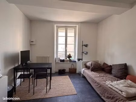 studio meublé - hyper centre segre 49