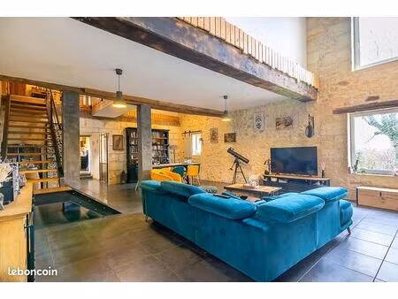 maison 5 pièces 217 m²