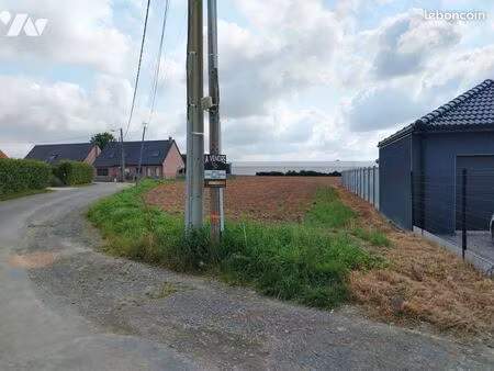 terrain 666 m² rebecques