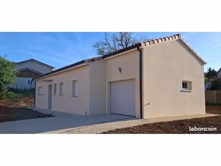 maison de 95m2 avec garage motorisé