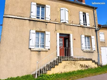 maison 6 pièces 101 m²
