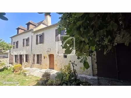 maison 10 pièces 205 m²