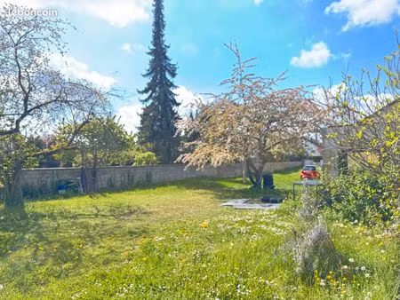 terrain 684 m² sausheim