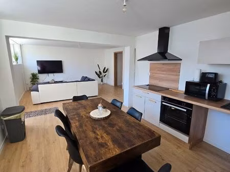 à louer f4 neuf climatisé 108m2