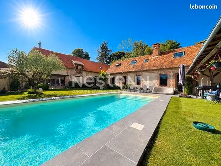 propriété 10 pièces 289 m²