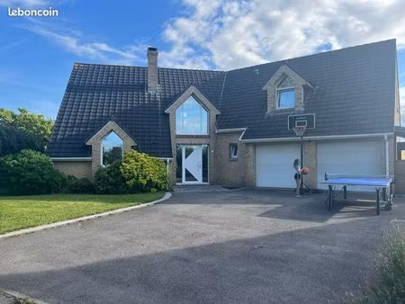maison individuelle 170m2 avec piscine