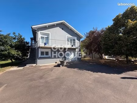 propriété 8 pièces 182 m²
