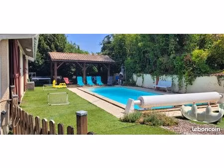 maison terrain 5000m2 avec équipements