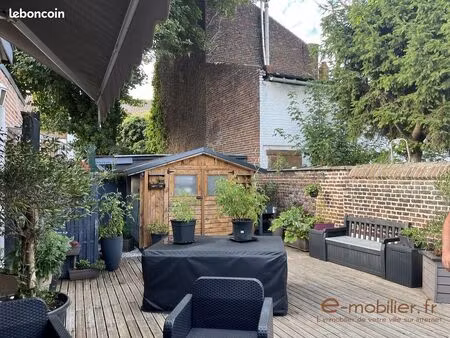 immeuble 254 m² loos