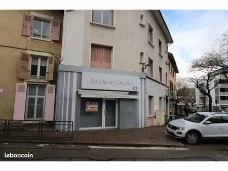 local 96 m² gières