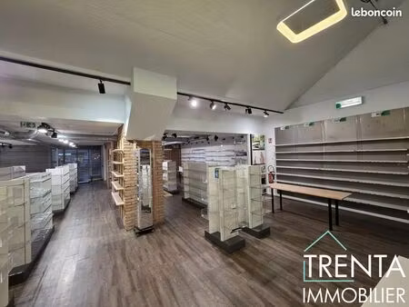 local commercial 423 m² voiron
