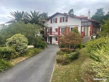 maison 10 pièces - 230 m2