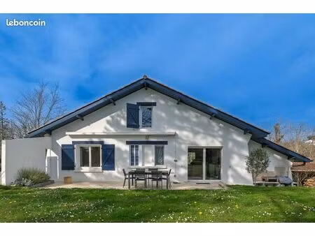 maison avec piscine