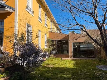 pau  belle maison lumineuse  quartier saint joseph 166 m2