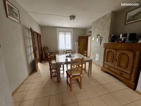 maison 7 pièces 220 m²