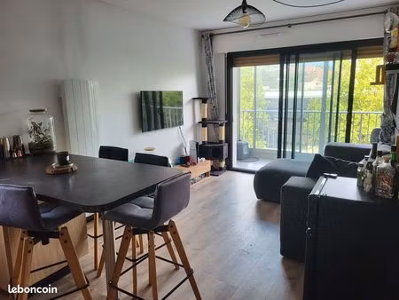 t2 avec balcon de 8 m² et parking – avenue de genève  annecy