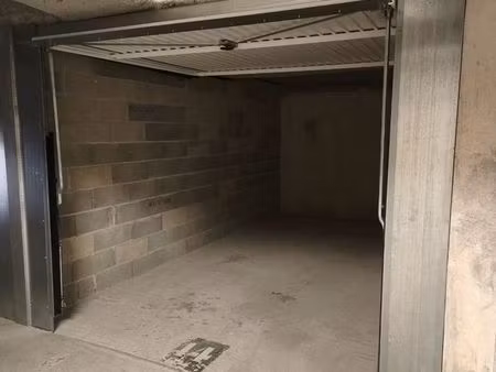 garage à louer