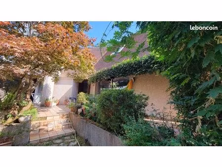 maison 6 pièces 220 m²