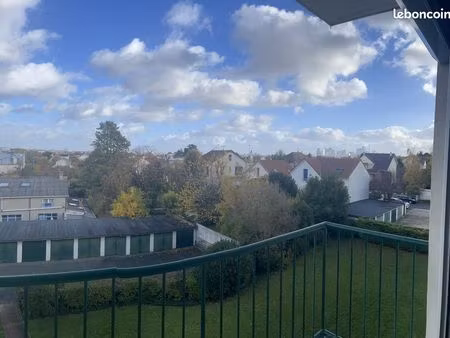 bel appartement lumineux-3 pièces 56 m²