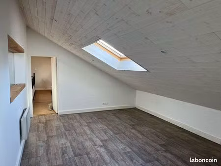 bureau + loge de gardien