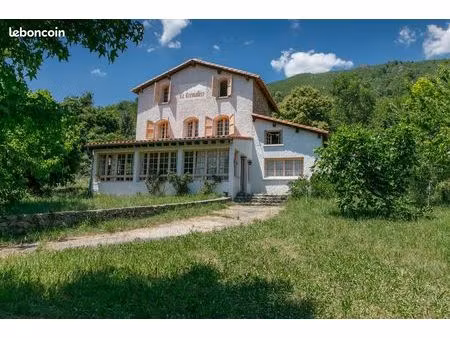 maison 6 pièces 180 m²