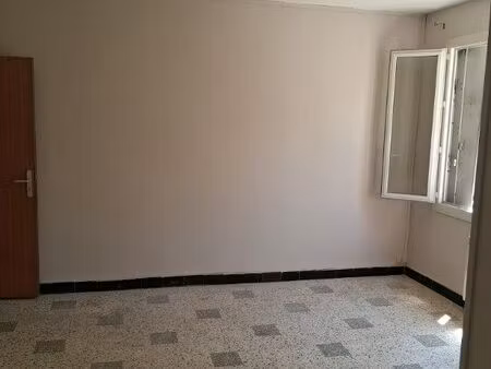 grand appartement f dans très petite résidence étudiante calme