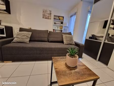 charmant t1 bis meublé 42m² avec parking - bord de marne (gare 5 min)