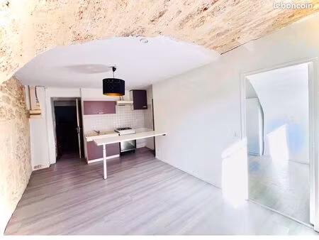 location poussan