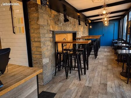 local commercial 142 m² vannes