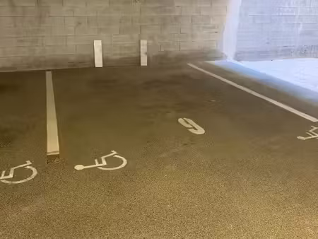 parking / box à louer