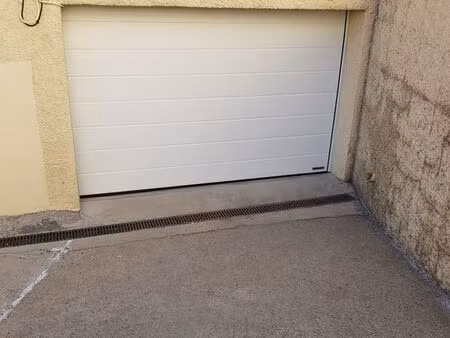garage à louer quartier recherché (la lunette)
